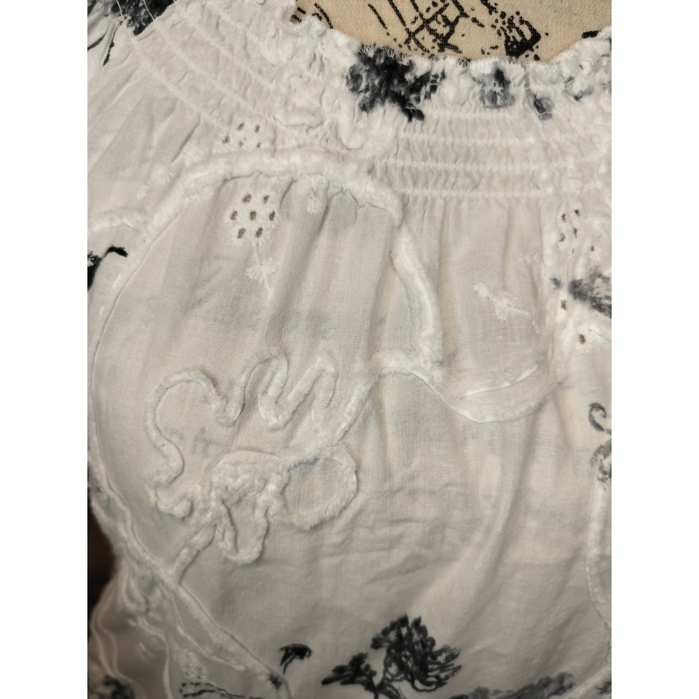 Laura Scott Petite Womens Petite S White Black Floral Eyelet Smocked Blouse‎ Top - Picture 2 of 5